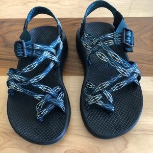 Chacos women’s size 6 wide in Angular Teal